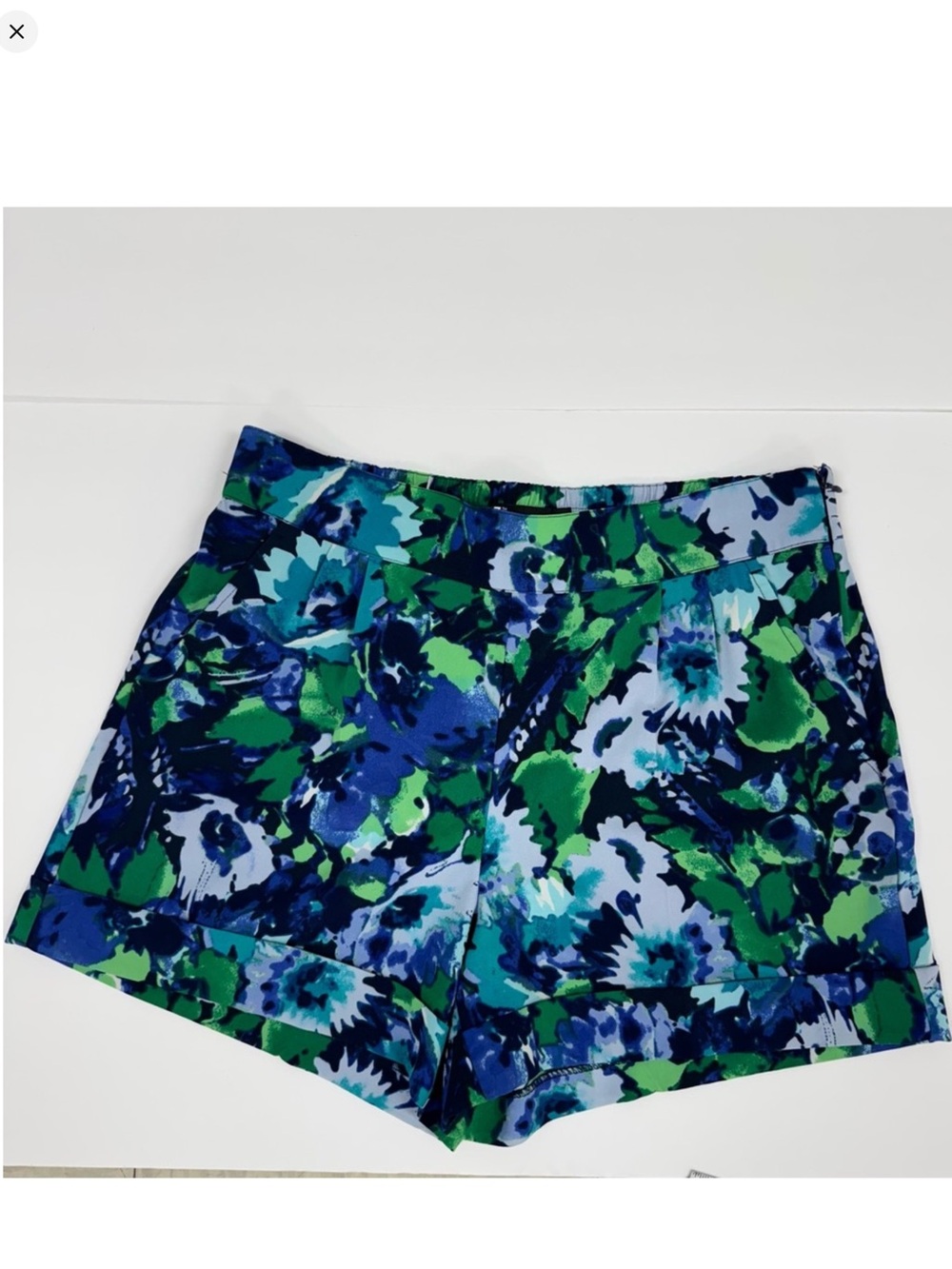 7th AVENUE NY&C Floral Blue Green Abstract Print Shorts with Cuff womens size 12